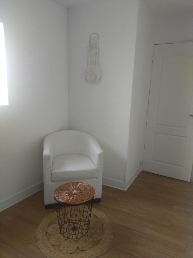 Appartement Chambre Pinky Elisabeth proche Paris à Stains Extérieur photo